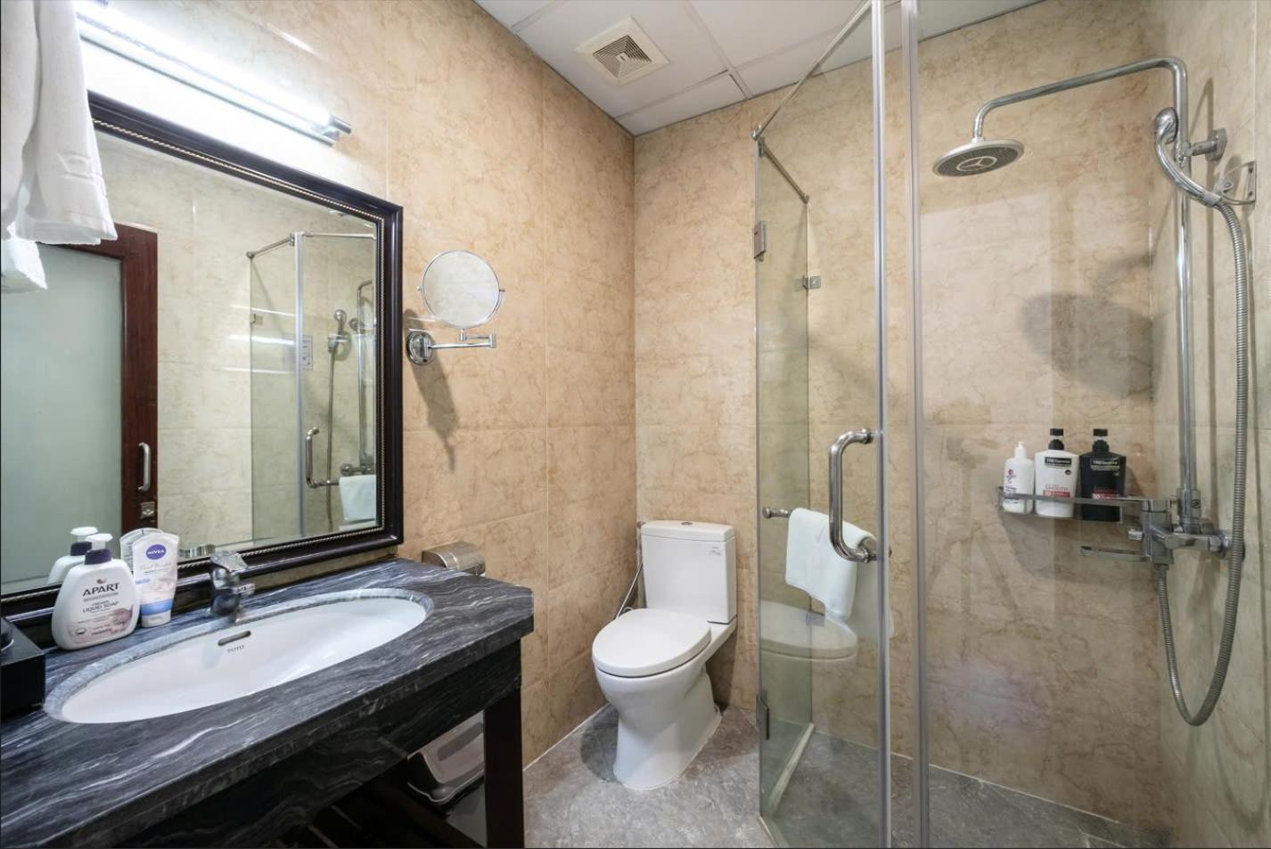 A25 Hotel - 63A Phuong Liet Ханой Екстериор снимка