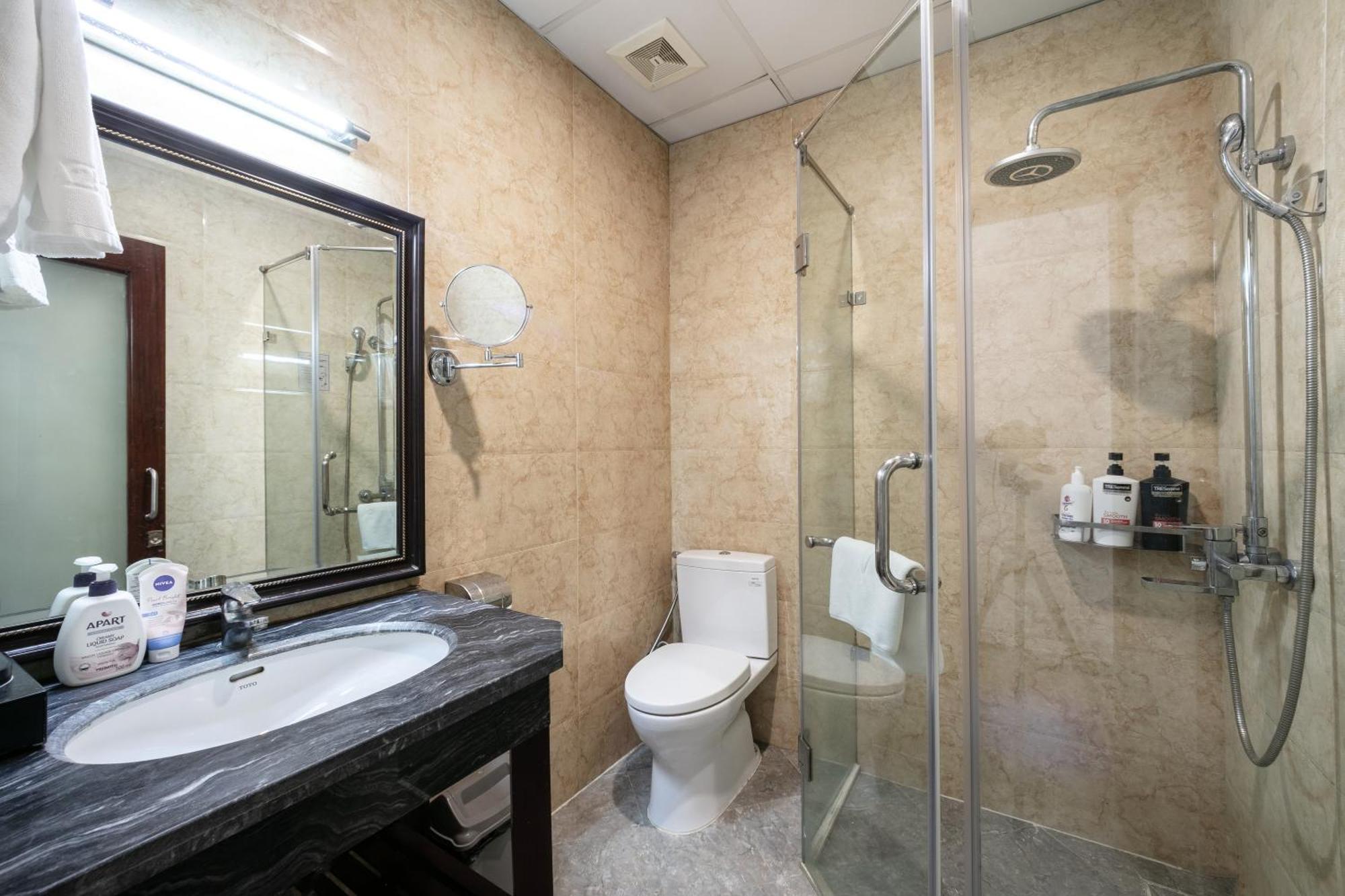 A25 Hotel - 63A Phuong Liet Ханой Екстериор снимка